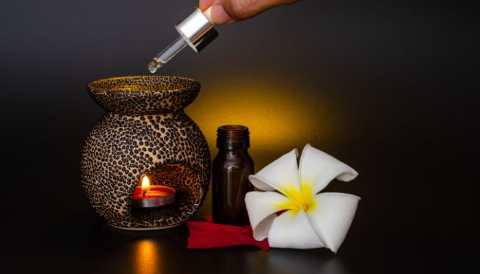 Có nên xông tinh dầu trong phòng ngủ và những lưu ý cần biết