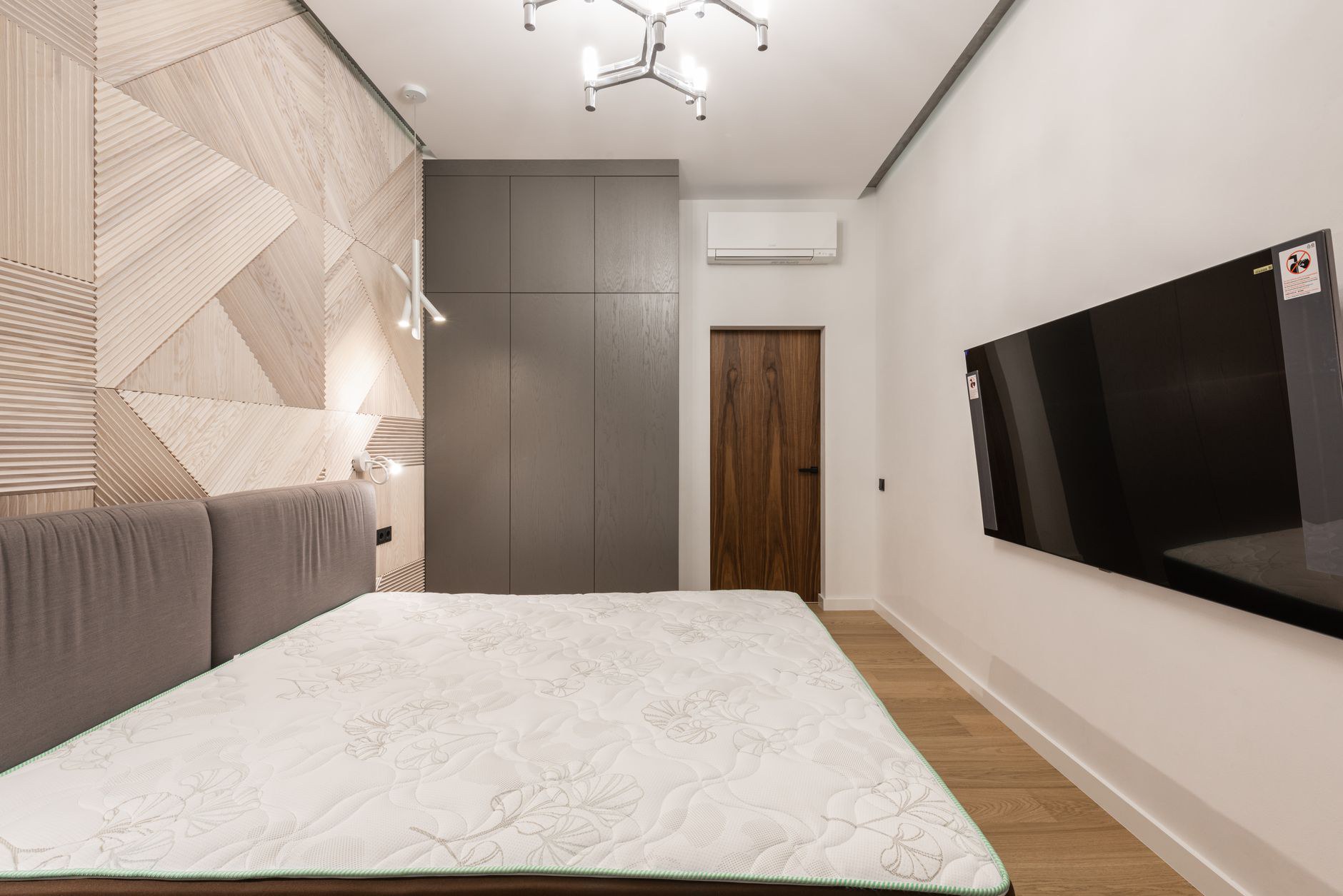 Review và so sánh sản phẩm nệm phù hợp khí hậu nóng ẩm